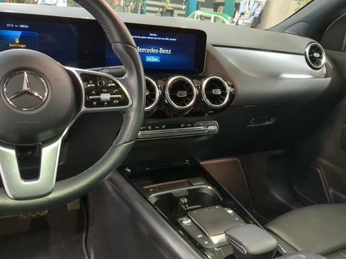 Used 2021 Mercedes-Benz GLA 250 4MATIC image 3