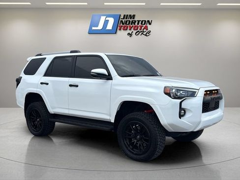 Used 2023 Toyota 4Runner SR5 Premium w/ Moonroof Package AWD/4WD image 3
