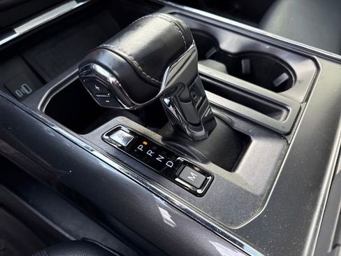 Used 2022 Ford F150 Lariat w/ Equipment Group 502A High image 25