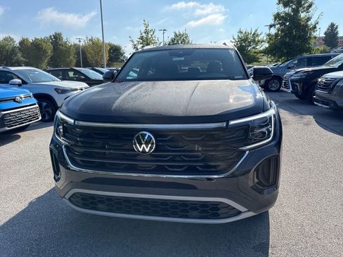 New 2026 Volkswagen Atlas Cross Sport SE image 8