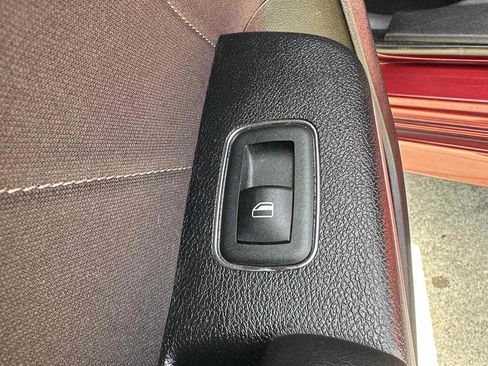 Used 2018 Dodge Charger R/T RWD image 37