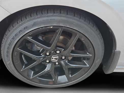 Certified 2025 Honda Civic Sport image 32