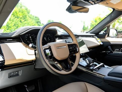 New 2026 Land Rover Range Rover Sport Dynamic SE AWD/4WD image 3