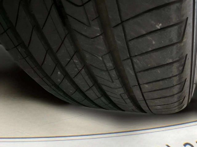 Used 2005 Cadillac XLR RWD image 88