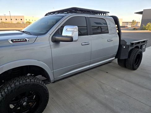 Used 2024 RAM 3500 Limited w/ Safety Group image 17