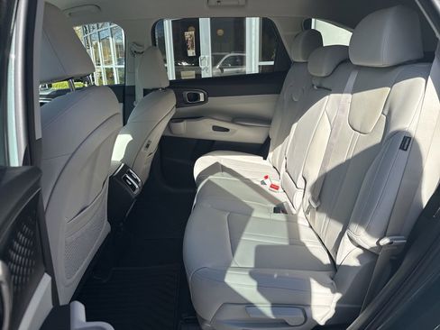 New 2026 Kia Sorento EX image 14