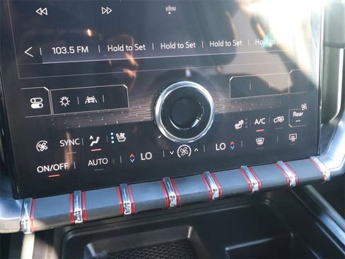 Used 2024 GMC Acadia AT4 w/ Luxury Package image 20