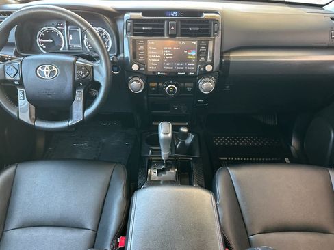 Used 2022 Toyota 4Runner TRD Off-Road Premium AWD/4WD image 12