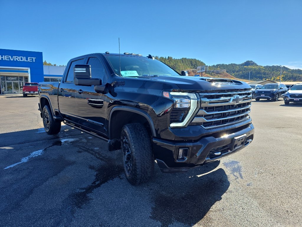 Used 2024 Chevrolet Silverado 3500 High Country w/ High Country Premium Package AWD/4WD image 4