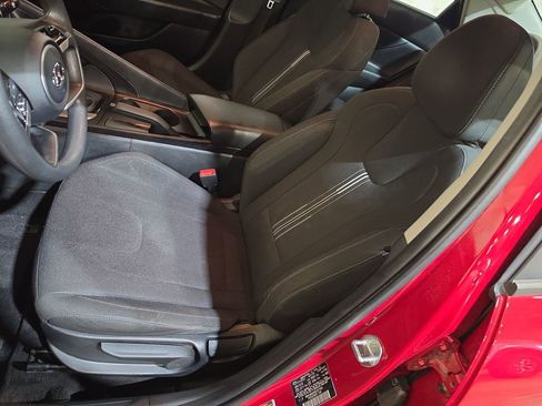 Used 2022 Hyundai Elantra SEL FWD image 13