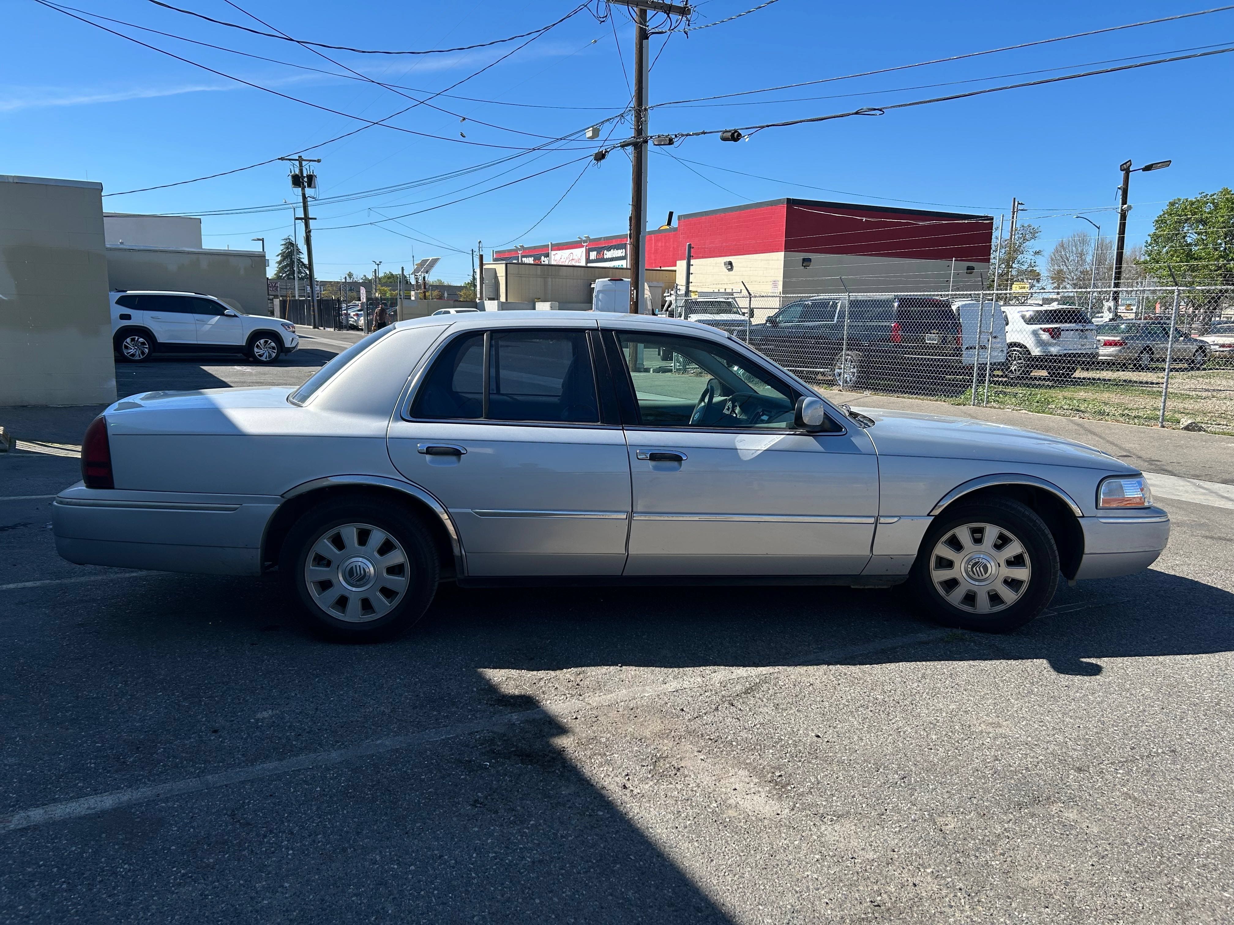 Used 2003 Mercury Grand Marquis LS RWD image 5