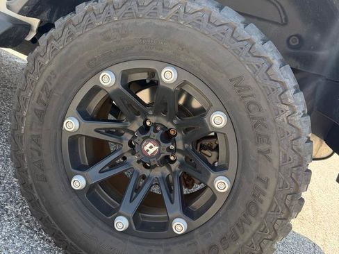 Used 2018 Jeep Wrangler Unlimited Sport S AWD/4WD image 25