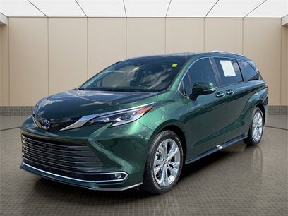 Used 2023 Toyota Sienna Platinum