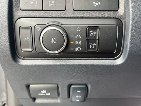 Used 2024 Ford F350 Lariat w/ Sport Appearance Package AWD/4WD image 18