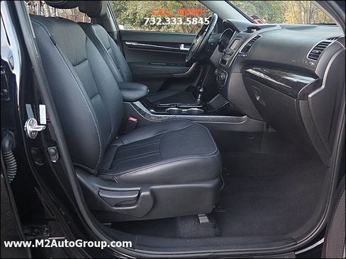 Used 2014 Kia Sorento EX image 13