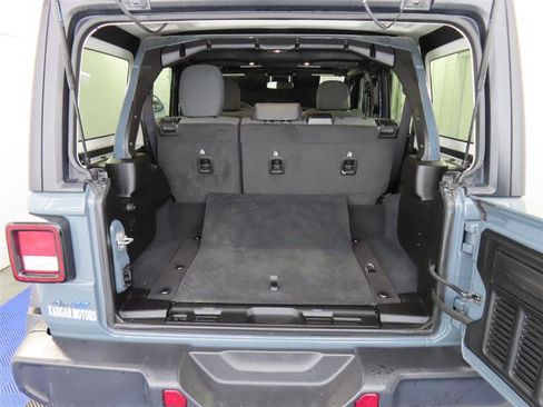 Used 2024 Jeep Wrangler Unlimited image 12