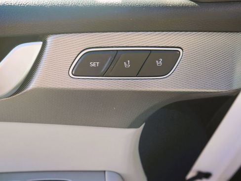 Used 2021 Hyundai Palisade SEL w/ Premium Package image 22