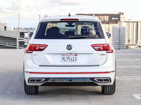 Used 2024 Volkswagen Tiguan SEL R-Line image 5