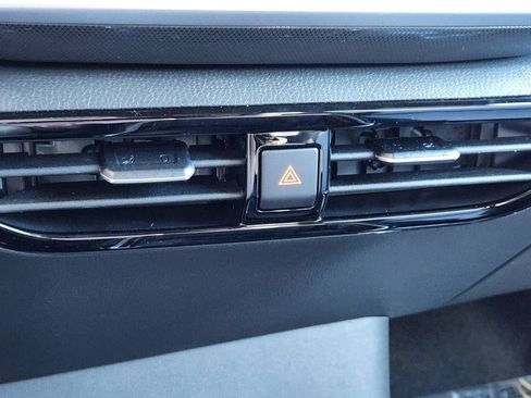 New 2026 Volkswagen ID.4 Pro AWD/4WD image 15