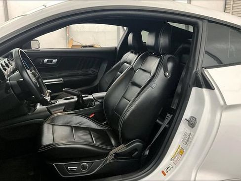 Used 2019 Ford Mustang GT RWD image 24