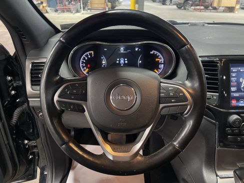 Used 2022 Jeep Grand Cherokee Limited w/ Tech Group image 18