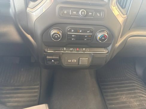 Used 2021 Chevrolet Silverado 1500 Custom Trail Boss AWD/4WD image 22