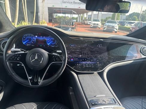 Used 2023 Mercedes-Benz EQS 580 4MATIC Sedan image 11