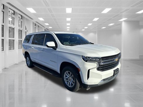 Certified 2022 Chevrolet Suburban LT image 3