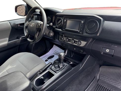 Used 2019 Toyota Tacoma SR w/ SX Package AWD/4WD image 4