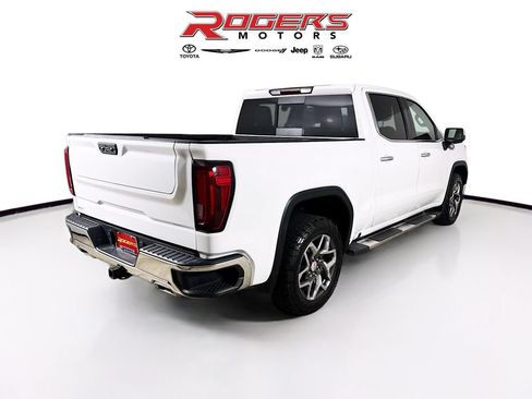 Used 2023 GMC Sierra 1500 SLT w/ SLT Premium Package AWD/4WD image 8