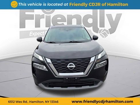 Used 2022 Nissan Rogue SV w/ SV Premium Package image 2