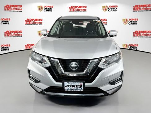 Used 2019 Nissan Rogue S AWD/4WD image 10