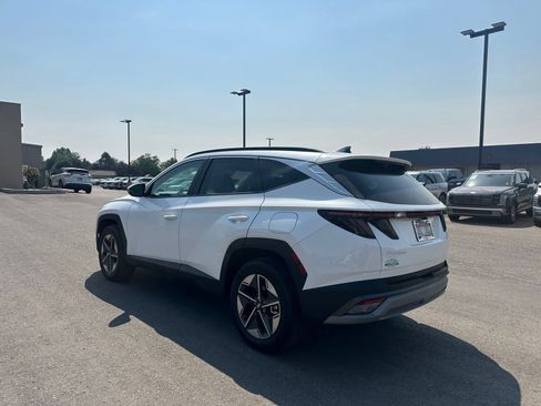 Certified 2025 Hyundai Tucson SEL AWD/4WD image 5