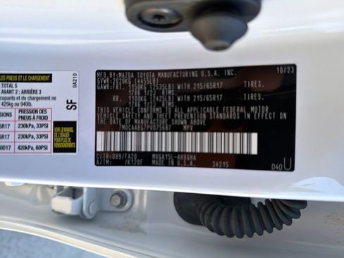 Used 2023 Toyota Corolla Cross LE image 33