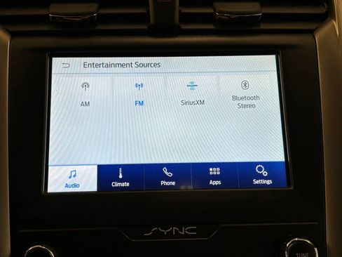 Used 2020 Ford Fusion SE FWD image 21