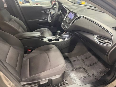Used 2020 Chevrolet Malibu LT FWD image 7