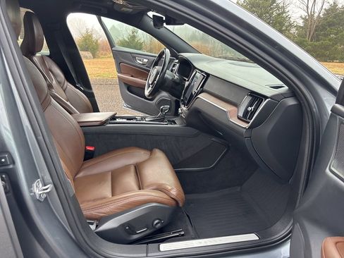 Used 2019 Volvo S60 T6 Inscription image 23