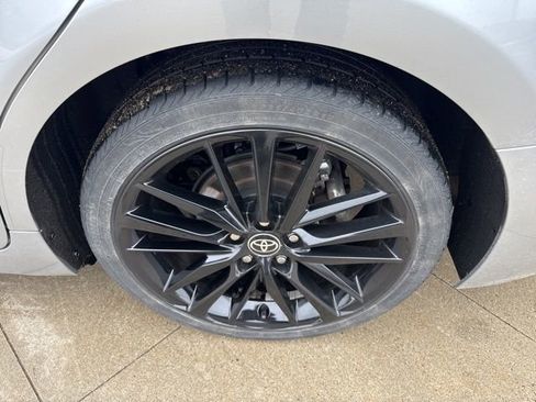 Used 2023 Toyota Camry XSE image 12