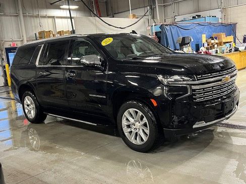 Used 2024 Chevrolet Suburban Premier image 8