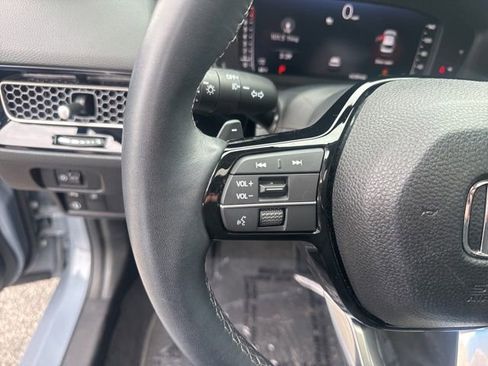 Used 2023 Honda Civic Touring image 17