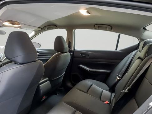 Used 2024 Nissan Altima 2.5 SV image 11