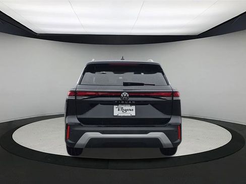 New 2026 Volkswagen Tiguan S image 6
