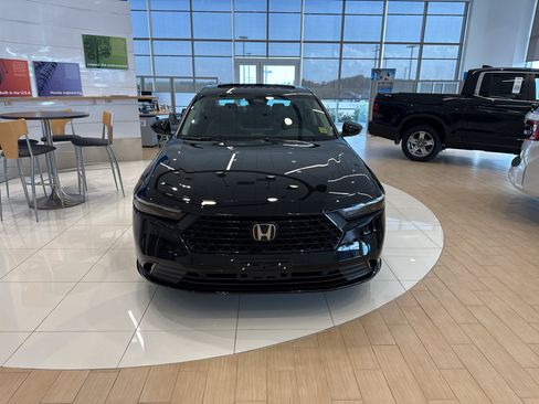 New 2026 Honda Accord EX-L image 2