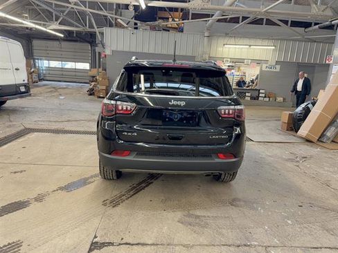 Used 2022 Jeep Compass Limited image 10