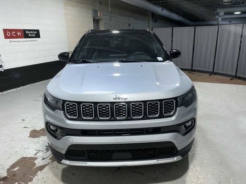 Used 2024 Jeep Compass Limited AWD/4WD image 6