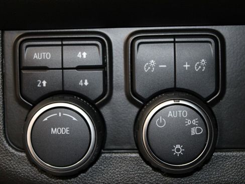 Used 2022 Chevrolet Tahoe Z71 image 36