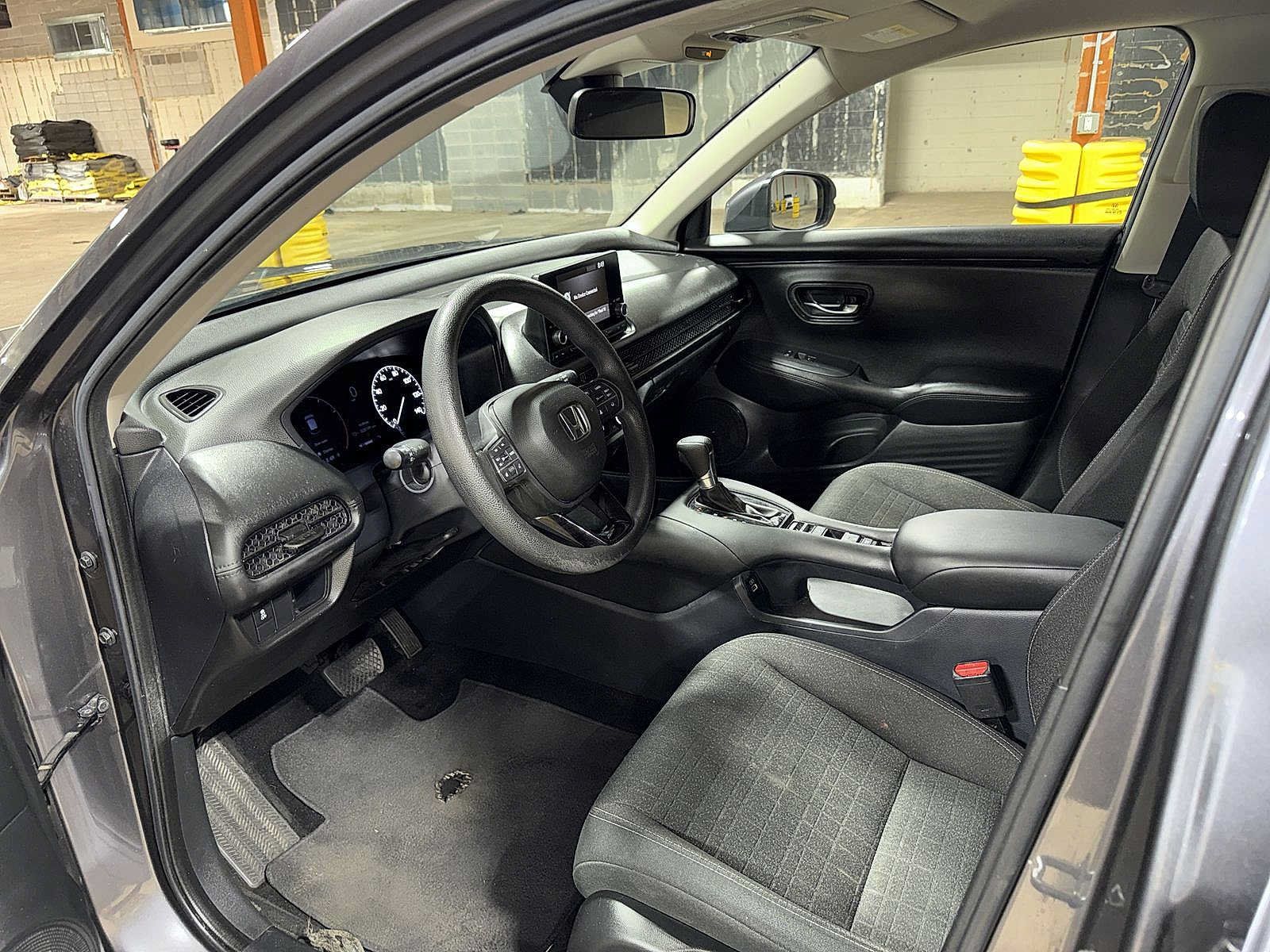 Used 2023 Honda HR-V LX image 27