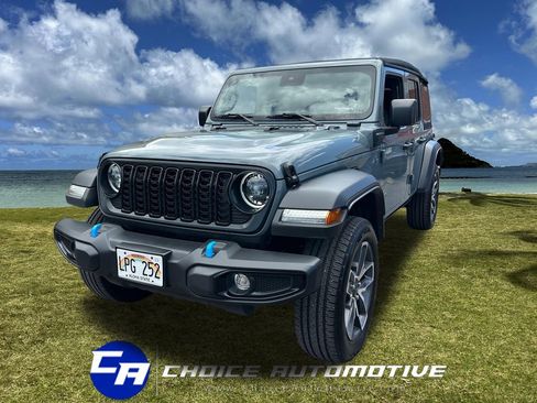 Used 2024 Jeep Wrangler Unlimited w/ Convenience Group AWD/4WD image 1