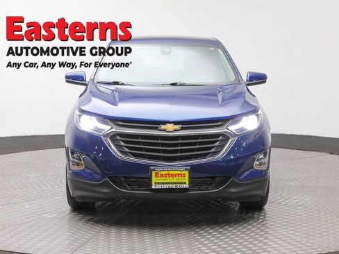 Used 2021 Chevrolet Equinox LT FWD image 2
