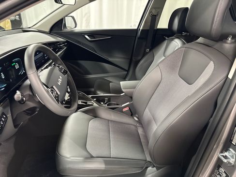 New 2026 Kia Niro EX image 3